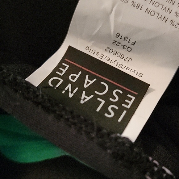 Island Escape One-Piece swimsuit.  Size 12 - Picture 7 of 9